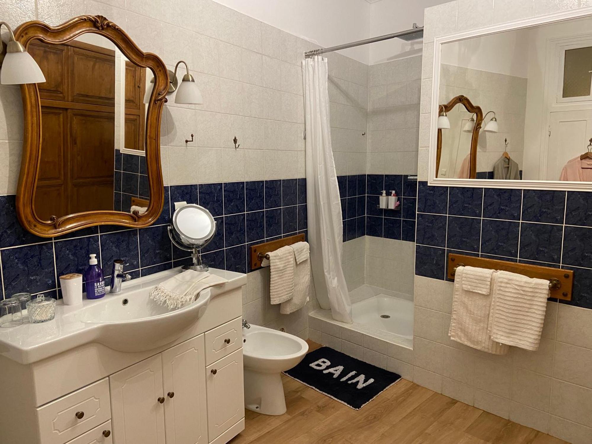 Maison 1823 - Suites De Charme A Garons Dış mekan fotoğraf