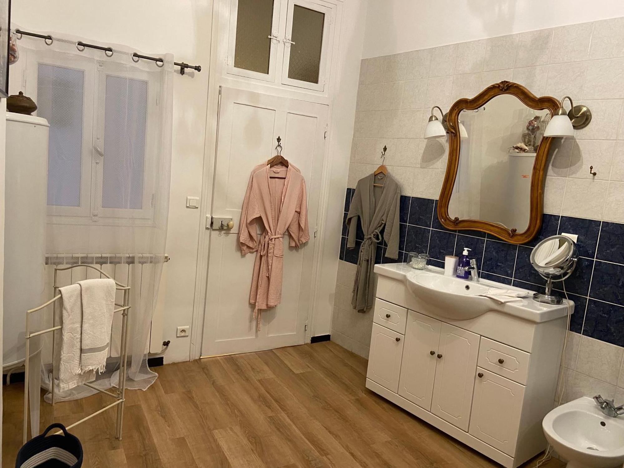 Maison 1823 - Suites De Charme A Garons Dış mekan fotoğraf
