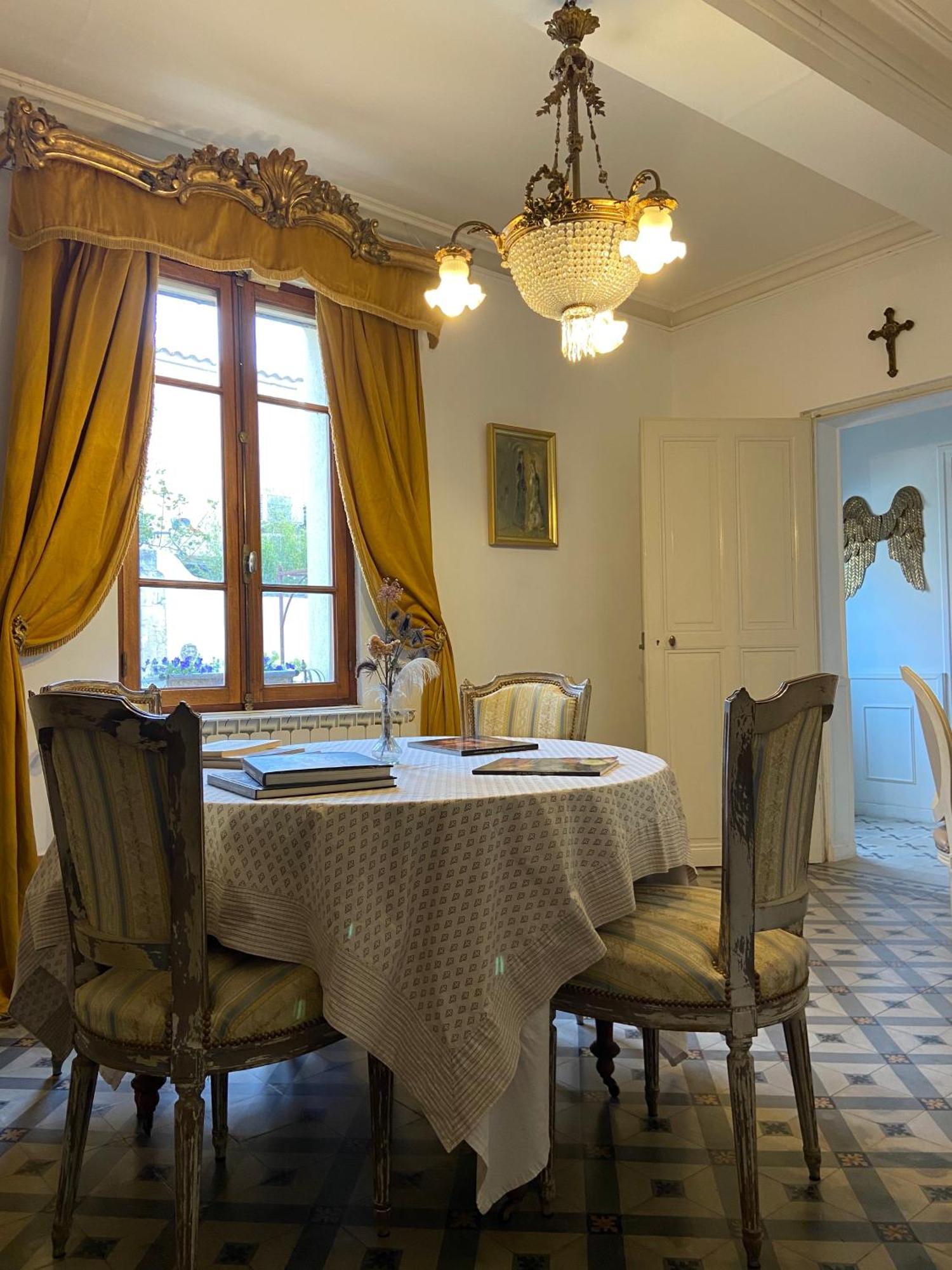 Maison 1823 - Suites De Charme A Garons Dış mekan fotoğraf